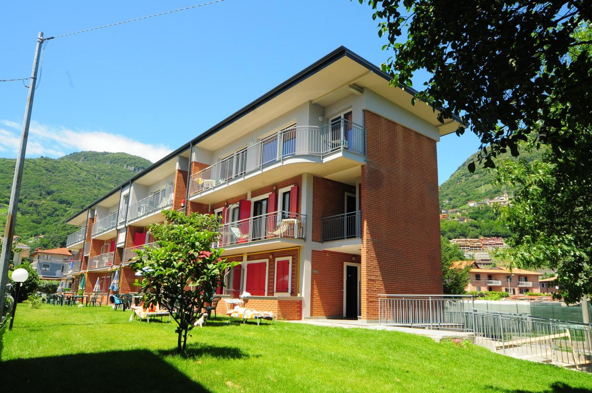 Residence Windsurf Domaso Exteriör bild