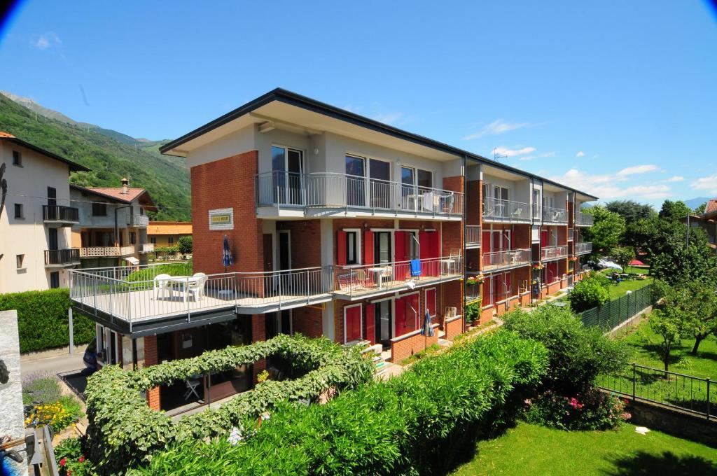 Residence Windsurf Domaso Exteriör bild
